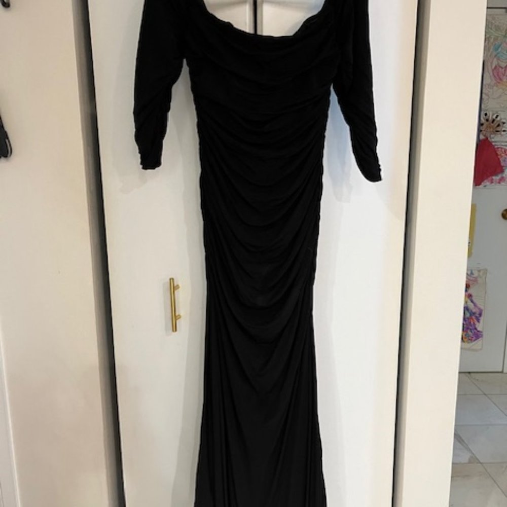 BADGLY MISCHKA  BLACK GOWM